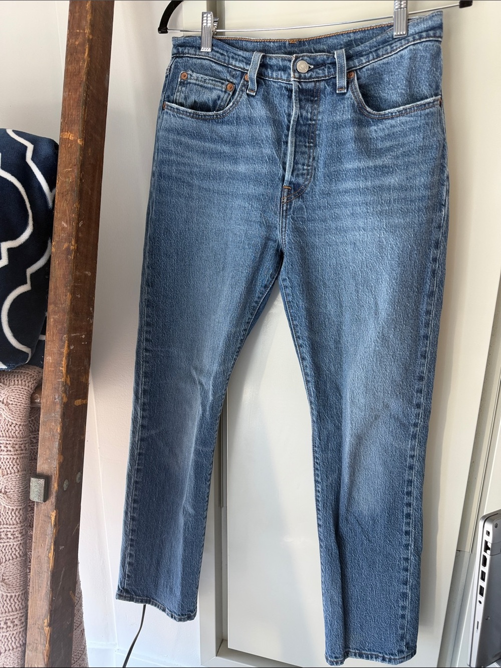 Levi's Mid Wash 501 Straight-Leg Jeans in Blue